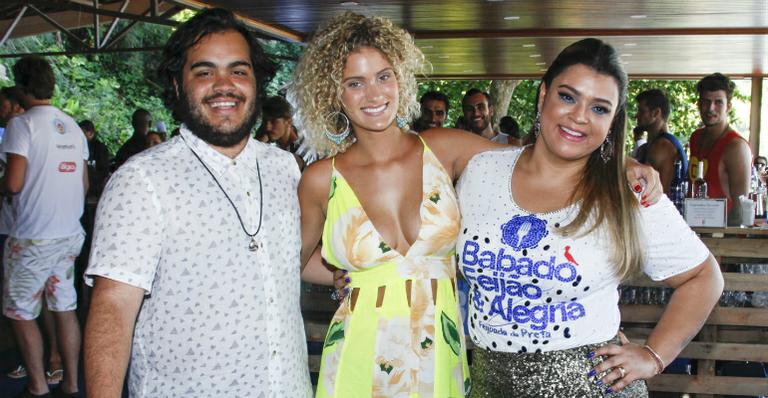 Preta Gil celebra sucesso do Bloco da Preta com amigos e familiares