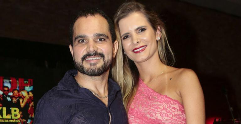 Luciano Camargo pede a mulher em casamento pela segunda vez: “Está na hora de casarmos de novo”