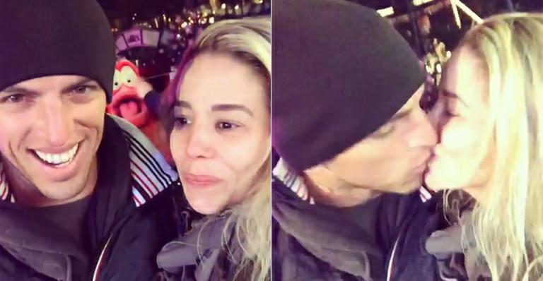 Danielle Winits publica vídeo romântico com Amaury Nunes na Disney