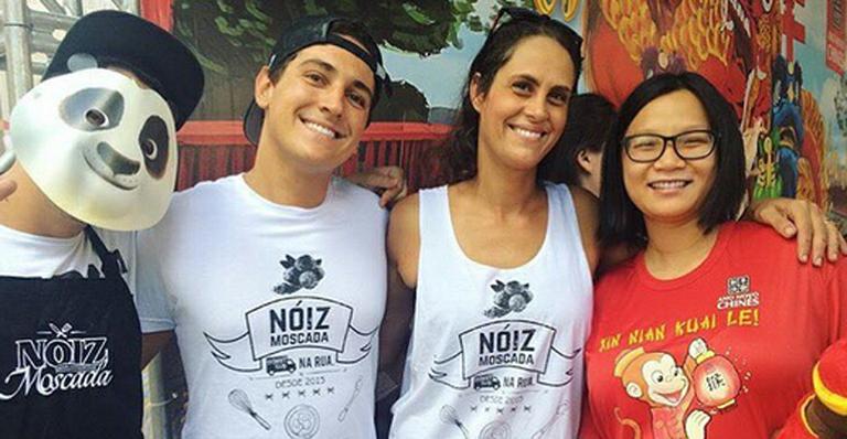 Jiang e ex-colegas do ‘MasterChef’ atraem fãs na festa do Ano Novo Chinês