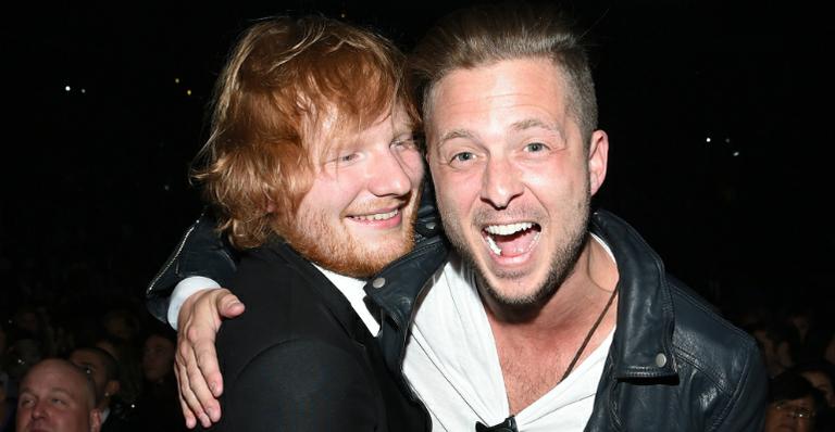 Ed Sheeran pega nas partes íntimas de vocalista do One Republic