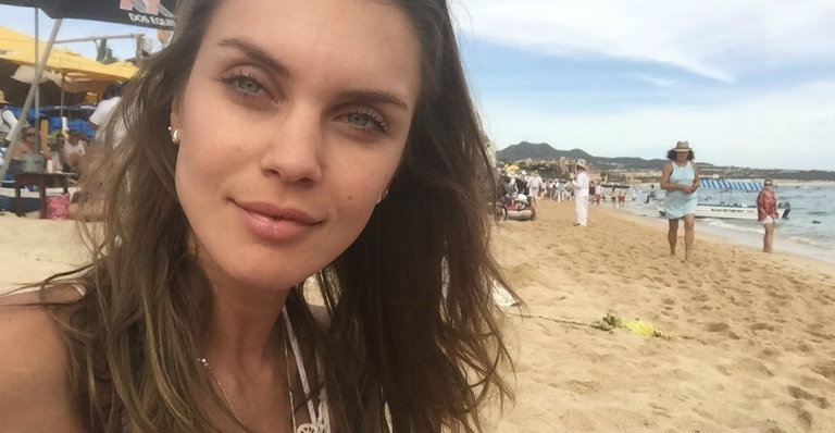 Apresentadora Marília Moreno curte férias em Los Cabos