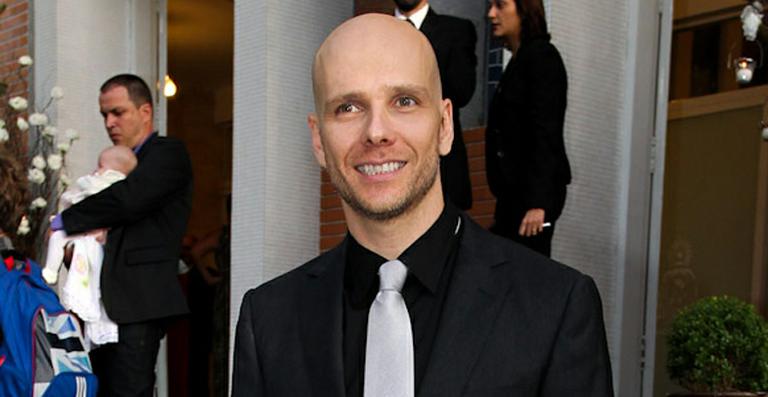 Fernando Scherer comemora estreia da filha na TV