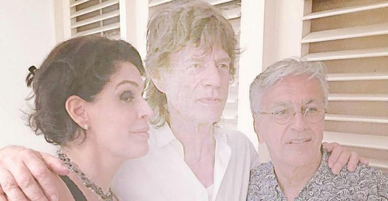 Que encontro! Mick Jagger e Caetano Veloso posam juntos para foto, no Rio