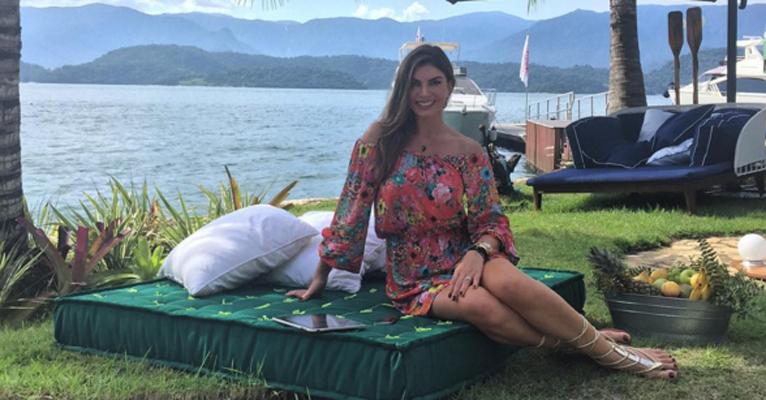Leila Schuster mostra a decoração da Ilha de CARAS 2016 no programa Amaury Jr.