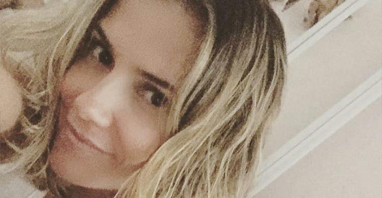 Deborah Secco mostra Maria Flor nos braços da avó: ‘Amor de mãe e amor de filha’