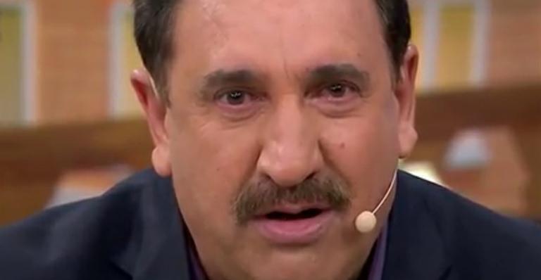 Ratinho se emociona ao relembrar luta da mulher e do irmão contra o câncer