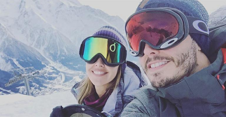 Thiago Rodrigues e Cristiane Dias curtem viagem pelos Alpes com o herdeiro