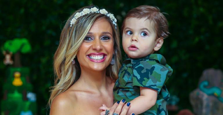 Luisa Mell comemora aniversário de um ano do filho, Enzo