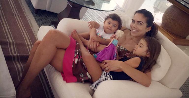 Daniela Albuquerque revela sua rotina de mãe coruja