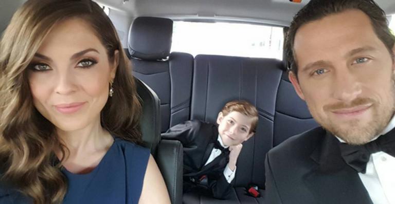 Pais de Jacob Tremblay, o menino de ‘O Quarto de Jack’, chamam a atenção no red carpet do Oscar