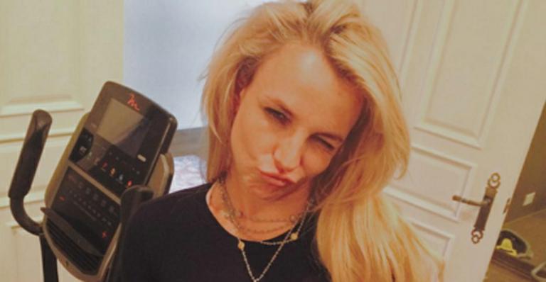 Britney Spears faz piada sobre solteirice nas redes sociais