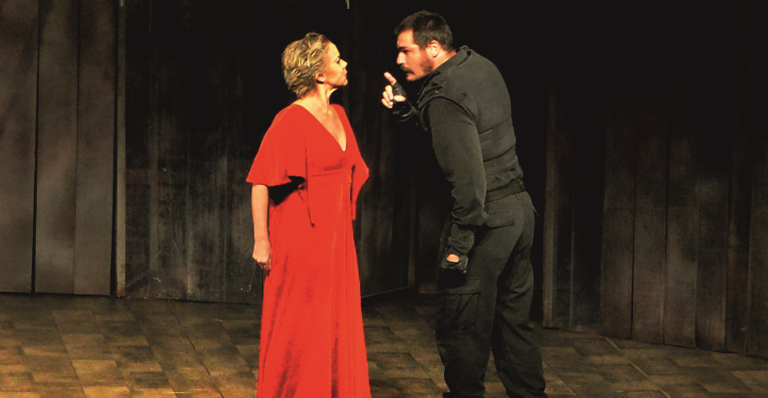 Giulia Gam e Thiago Lacerda brilham no palco em cena de Macbeth
