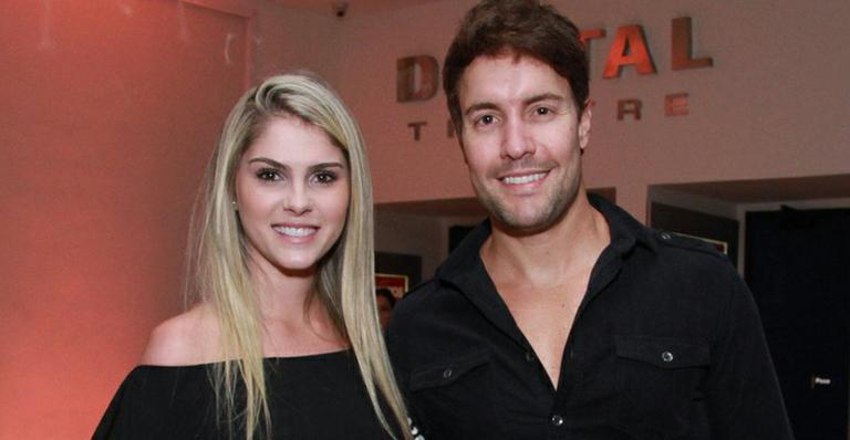 Bárbara Evans assume namoro com empresário