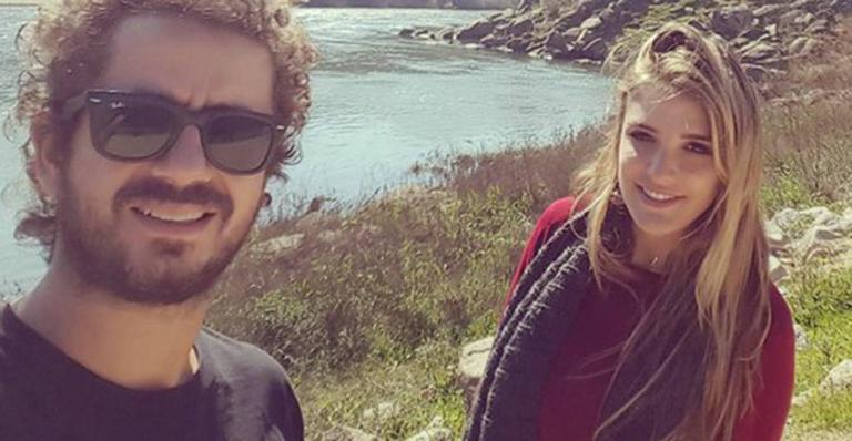 Em férias românticas, Felipe Andreoli e Rafa Brites trocam juras de amor nas redes sociais