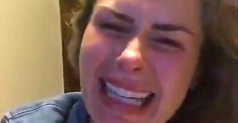 Ana Paula chora com discurso de Bial em sua homenagem: ‘Bola pra frente’