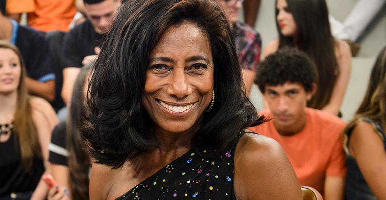 Gloria Maria reencontra Cid Moreira e pergunta: ‘Quem não ama?’