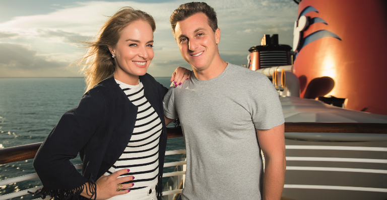 Luciano Huck e Angélica celebram sucesso na TV