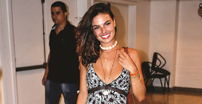 Ísis Valverde fala de seus projetos no cinema