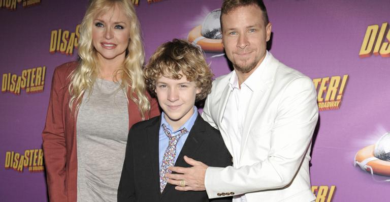 Brian Littrell, ex-integrante do grupo Backstreet Boys, comemora a estreia do filho na Broadway