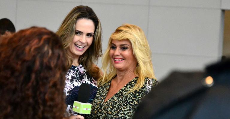 Ana Paula Renault grava entrevista com a ex-BBB Cida