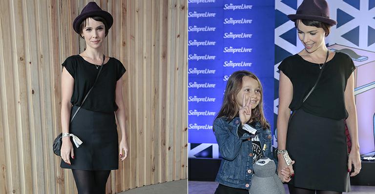 Nina, filha de Débora Falabella, rouba a cena em show ao lado da mãe