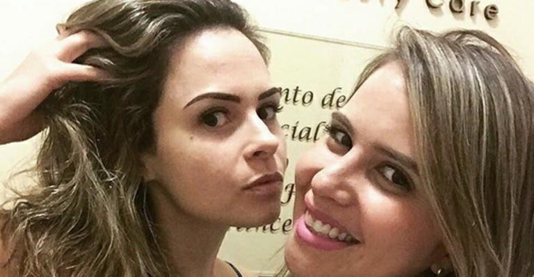 Ana Paula republica foto denunciada nas redes sociais