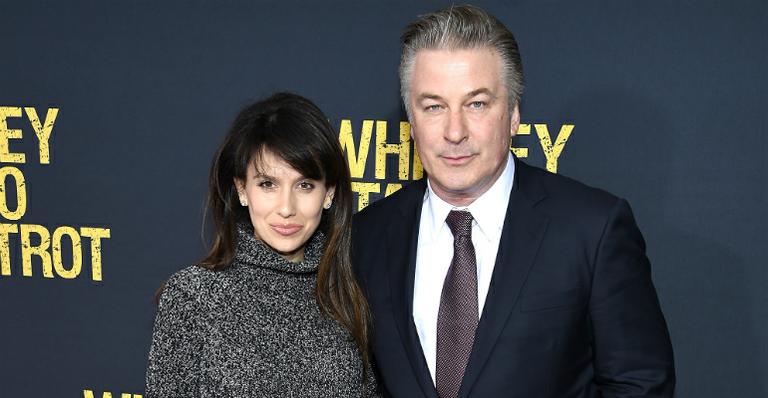 Hilaria Baldwin exibe corpo impressionante na terceira gestação em três anos: “Não precisamos ter vergonha”