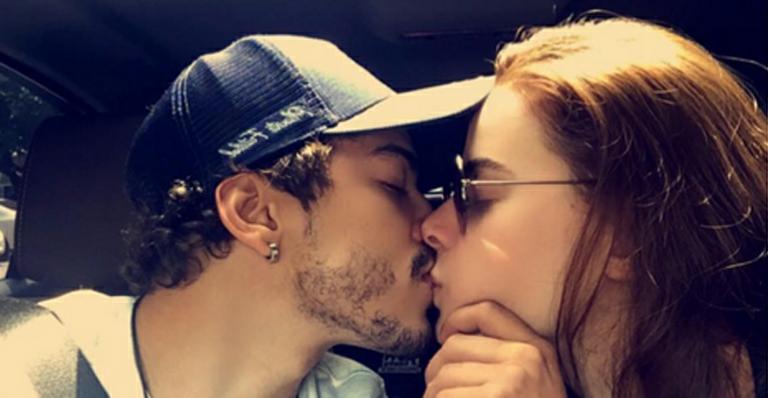 Rayanne Morais posa beijando Douglas Sampaio: “Melhor lugar do mundo”