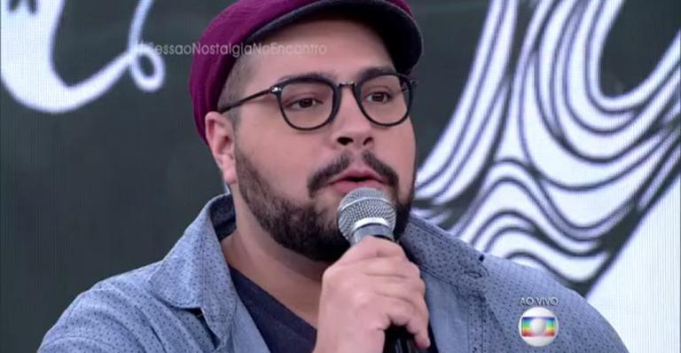 Tiago Abravanel comenta infância ao lado de Silvio Santos e mostra foto rara