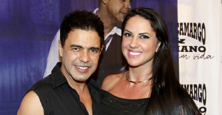 De biquíni, Graciele Lacerda se declara para Zezé: ‘Te amo frente e verso’