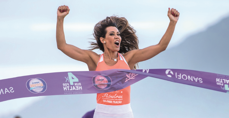 Bela Solange Frazão: musa fitness em Santa Catarina