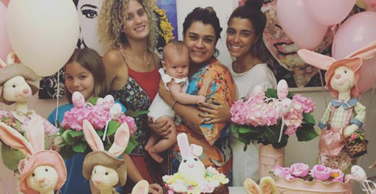 Preta Gil comemora os 4 meses de vida da neta, Sol de Maria