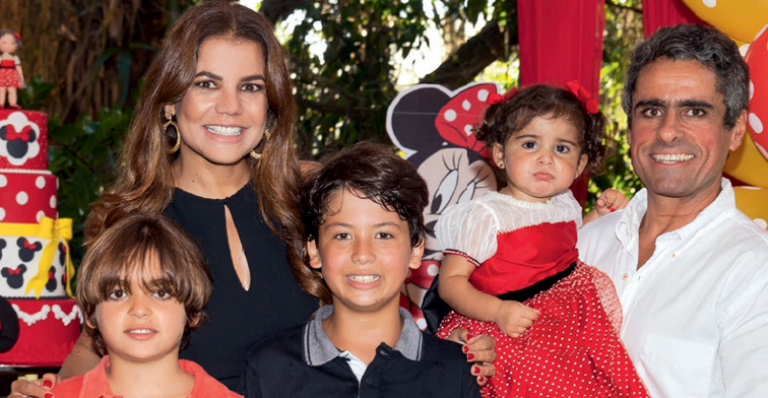 Nivea Stelmann celebra aniversário da filha, Bruna