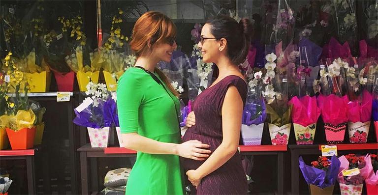 Gravidíssima, Tainá Muller é paparicada pela irmã Titi Muller