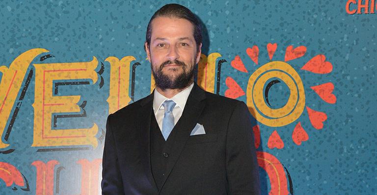 Marcelo Serrado posa pela primeira vez caracterizado para ‘Velho Chico’