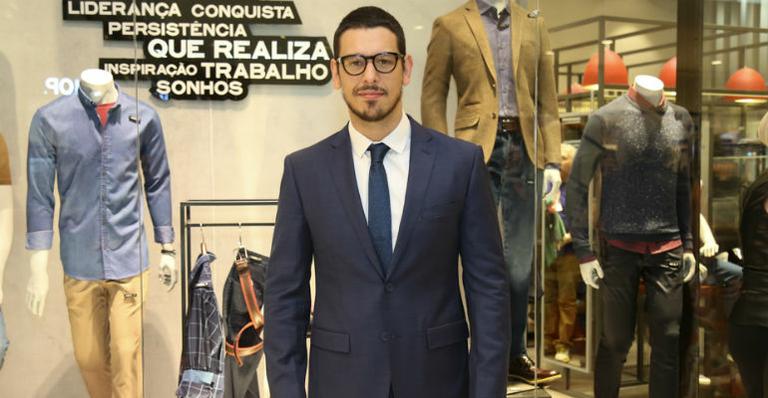 João Vicente doa cachê de campanha publicitária para associação de proteção aos animais