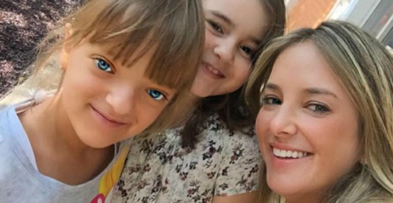 Ticiane Pinheiro faz selfie rara com Rafa Justus e fãs comentam: “Virando uma linda mocinha”