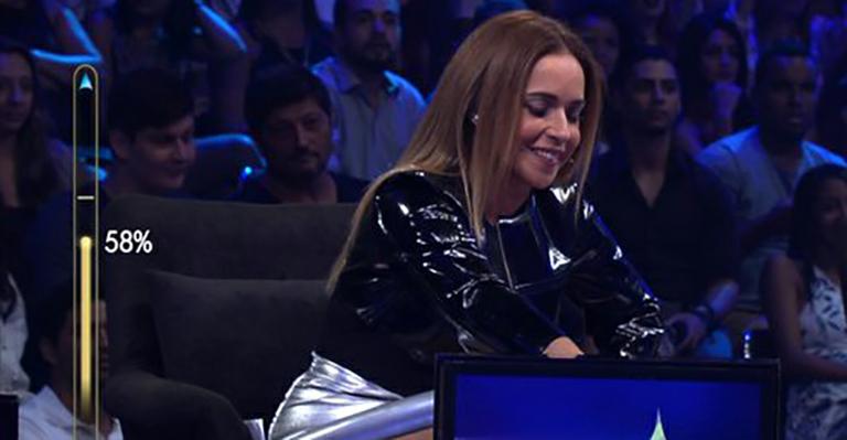 Daniela Mercury estreia como jurada do ‘Superstar’ e comete gafe ao vivo