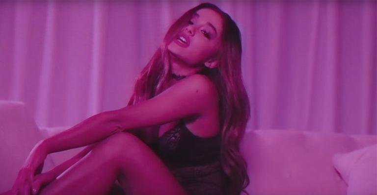 Ariana Grande homenageia Whitney Houston na TV