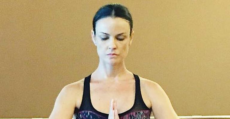 Carolina Kasting exibe barrigão de 28 semanas e fã se impressiona: ‘Falta pouco’