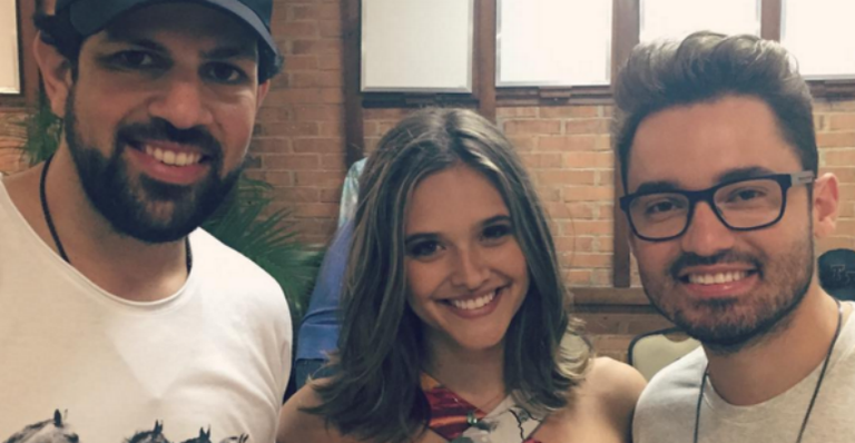 Juliana Paiva tieta a dupla sertaneja Fernando e Sorocaba