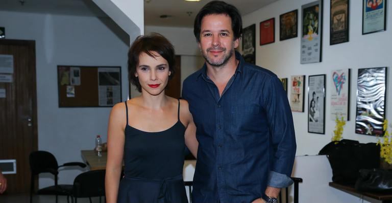 Murilo Benício prestigia nova peça de Débora Falabella