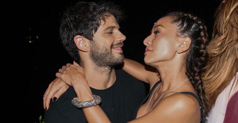 Sabrina Sato mostra foto com a sogra: ‘Aprovada’