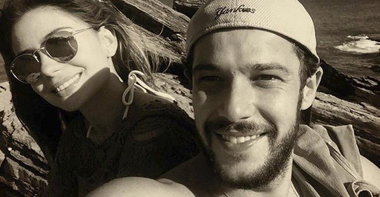 Jayme Matarazzo aparece ao lado da noiva: ‘Viva o amor’