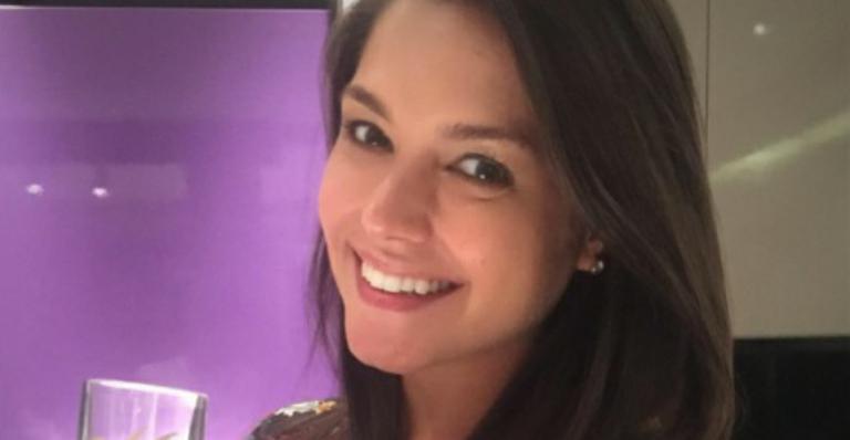Thais Fersoza exibe barrigão durante treino de pilates e brinca com ‘pedido especial’ da filha