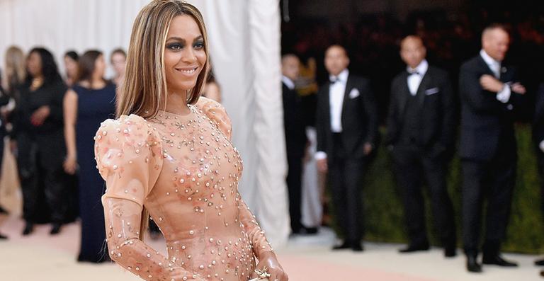Estilista revela segredo do vestido de Beyoncé no MET