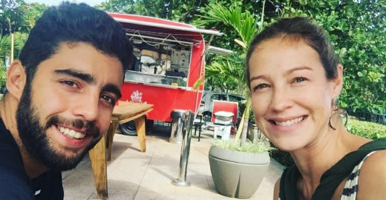 Luana Piovani ganha anel de diamantes do marido: “Quase capoto”