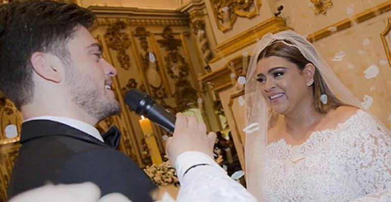 Preta Gil e Rodrigo Godoy comemoram um ano de casamento