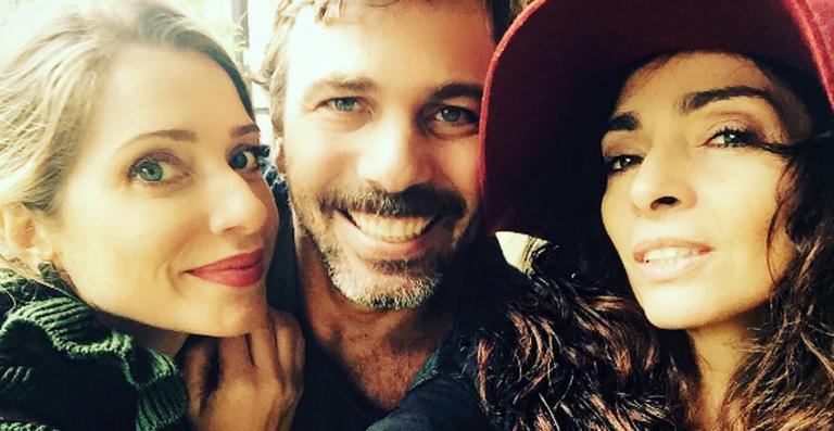 Claudia Ohana: selfie com novos colegas de novela